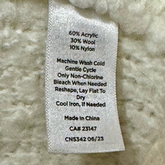 Talbots Wool Blend Ivory Plush Boucle Button Down Sweater Cardigan - Picture 11 of 11